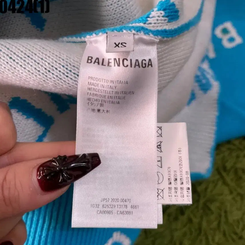 [BUNJANG] Balenciaga Logo Pattern Blue Knit Sweater / 발렌시아가 로고 패턴 블루 니트 오염다수
