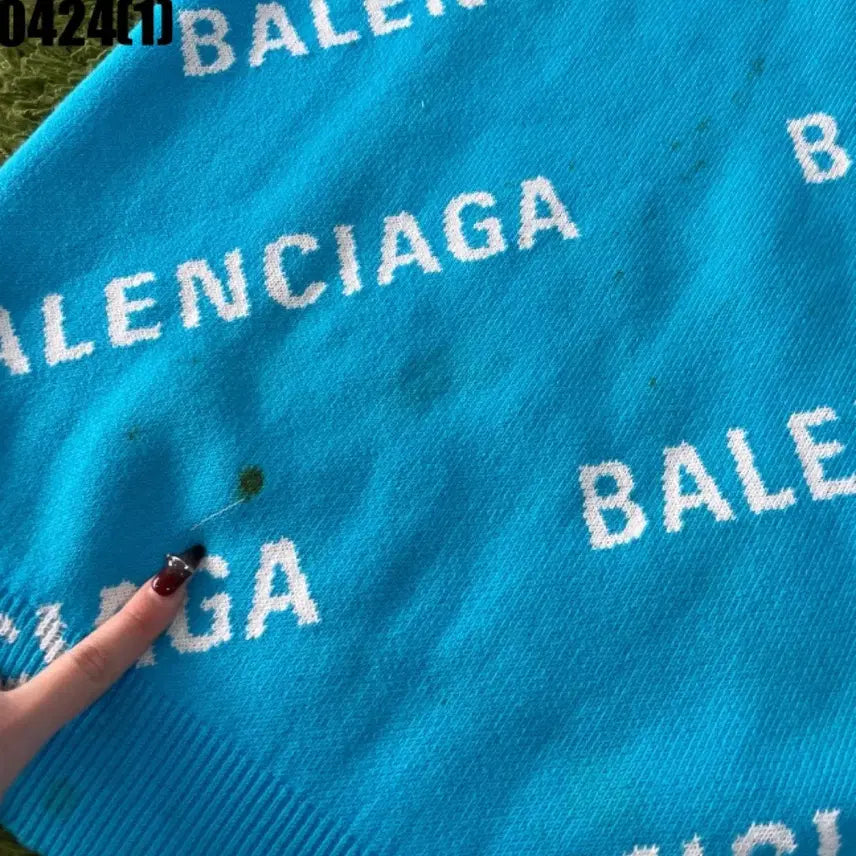 [BUNJANG] Balenciaga Logo Pattern Blue Knit Sweater / 발렌시아가 로고 패턴 블루 니트 오염다수