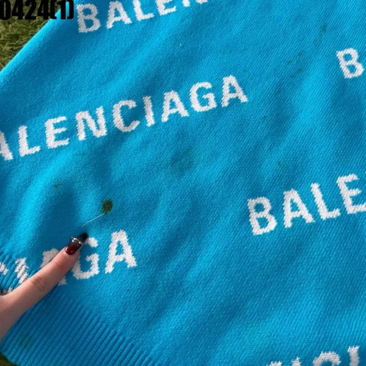 [BUNJANG] Balenciaga Logo Pattern Blue Knit Sweater / 발렌시아가 로고 패턴 블루 니트 오염다수