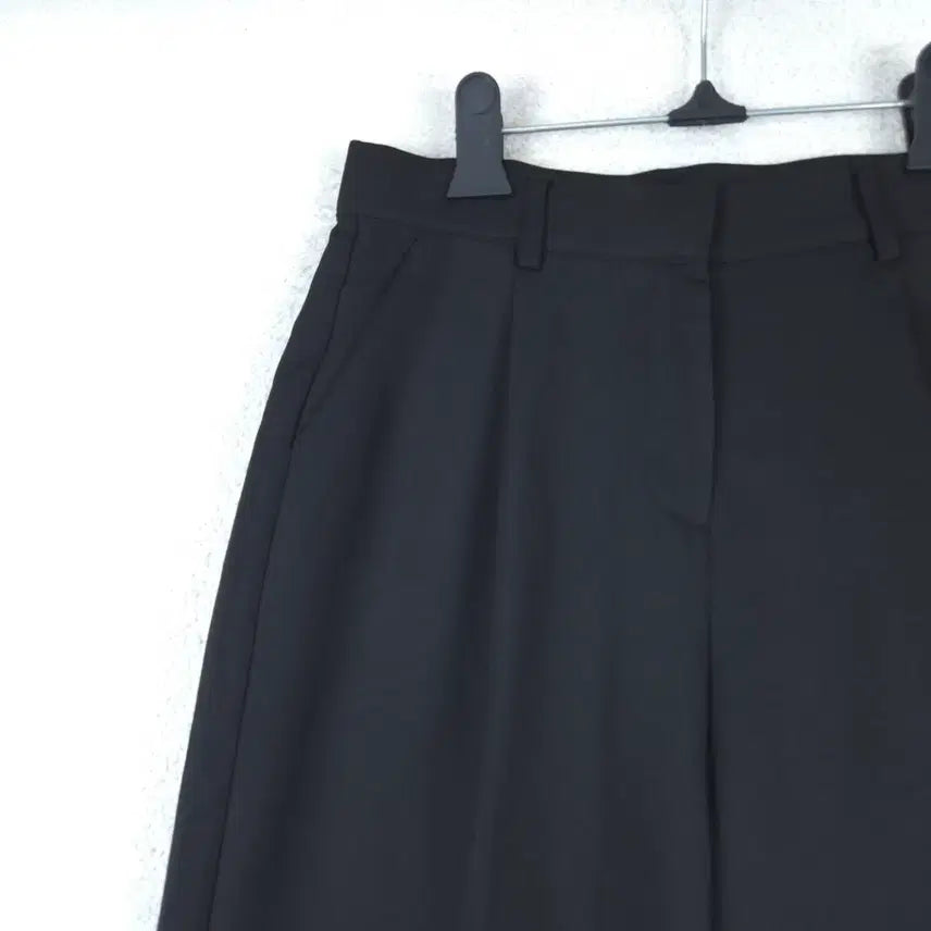[BUNJANG] ENVYLOOK 여성 하이웨스트 핀턱 와이드 팬츠(M) / ENVYLOOK 여성 하이웨스트 핀턱 와이드 팬츠(M)