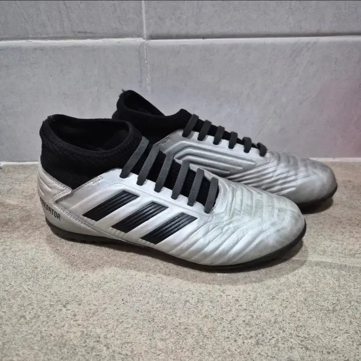 [BUNJANG] Adidas Futsal Shoes / [235-240] 아디다스 풋살화