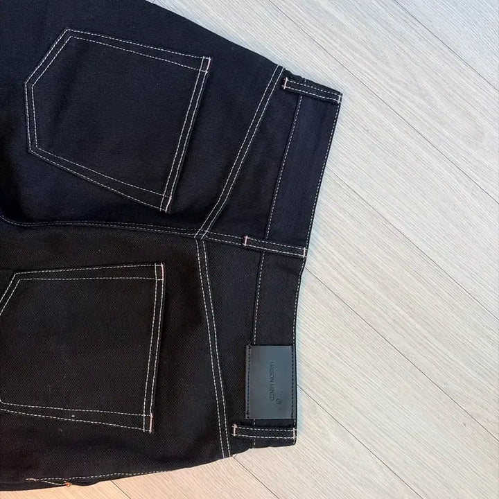 [BUNJANG] Maison Mineed Cropped Tapered Denim Trousers Black / 메종미네드 CROPPED TAPERED DENIM TROUSERS BLA