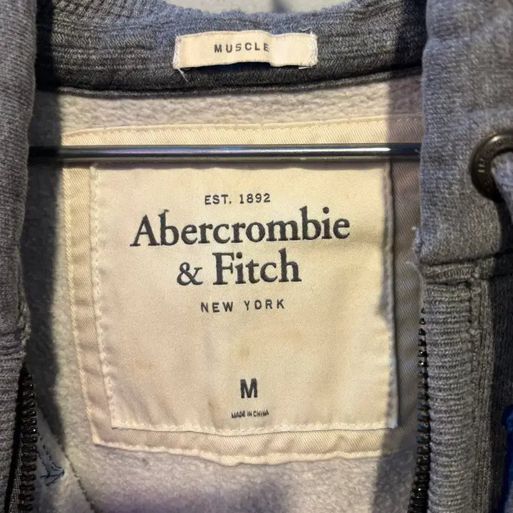 [BUNJANG] Abercrombie &amp; Fitch Hooded Zip-Up / 아베크롬비 정품 후드집업