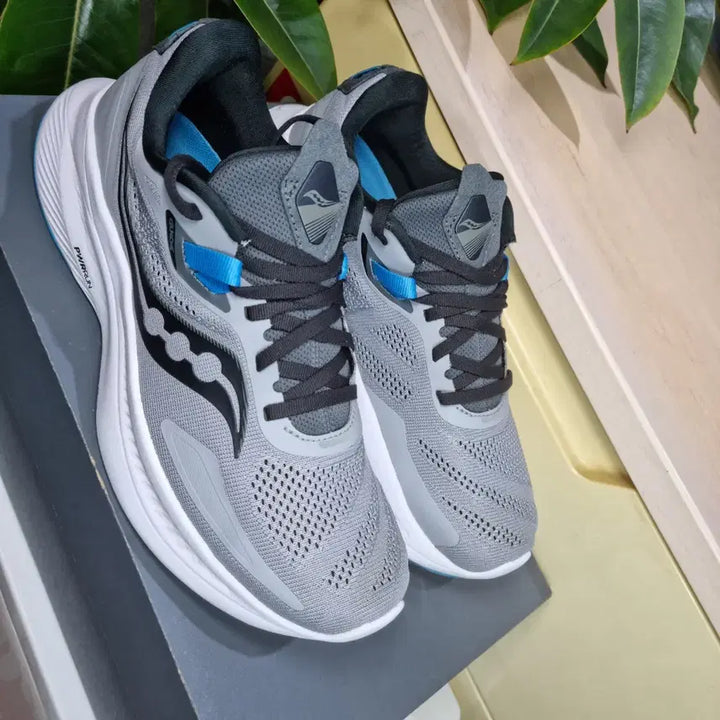[BUNJANG] Saucony Guide 16 Running Shoes (255) / Saucony Guide 16 런닝화 (255)