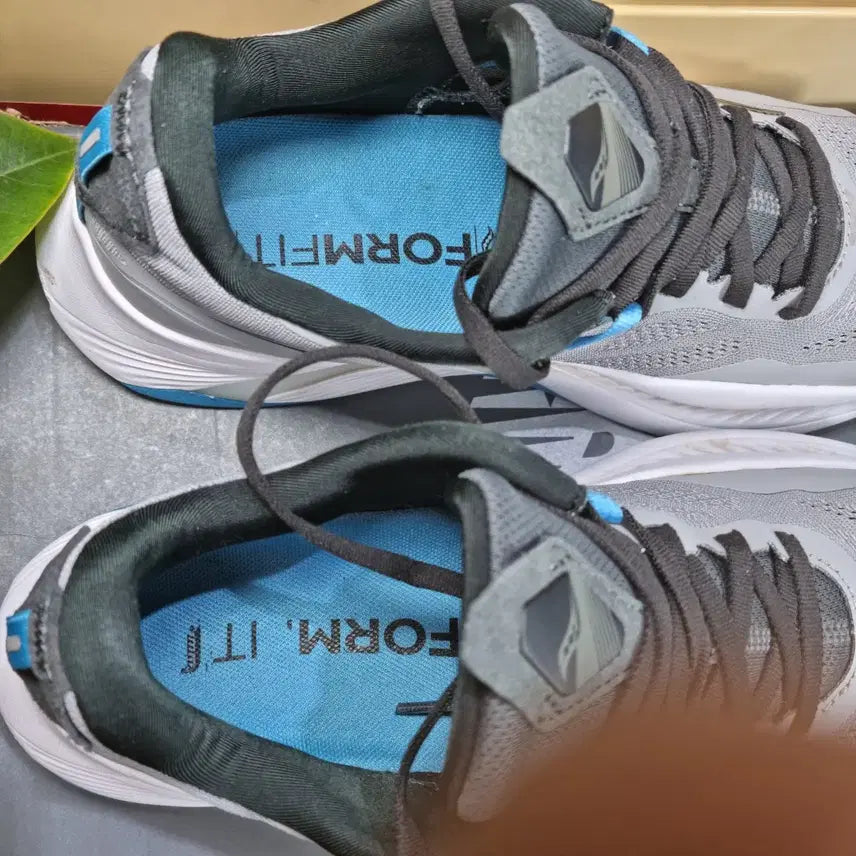 [BUNJANG] Saucony Guide 16 Running Shoes (255) / Saucony Guide 16 런닝화 (255)