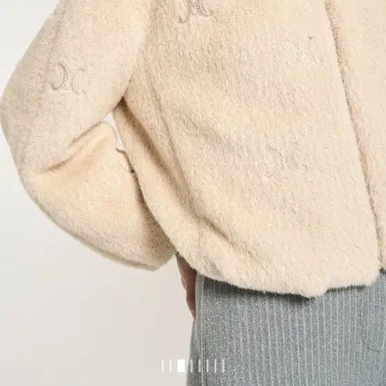 [BUNJANG] MINE Collarless Zip-up Jacket / 마인 엠블럼 칼라리스 집업 한섬