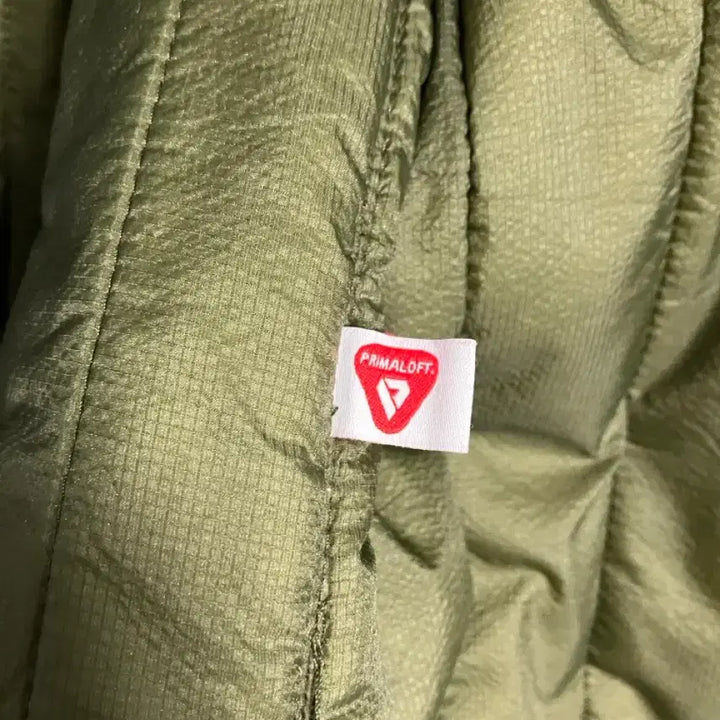 [SOLD OUT] 엔지니어드 가먼츠 프리마로프트 펠드베스트 S