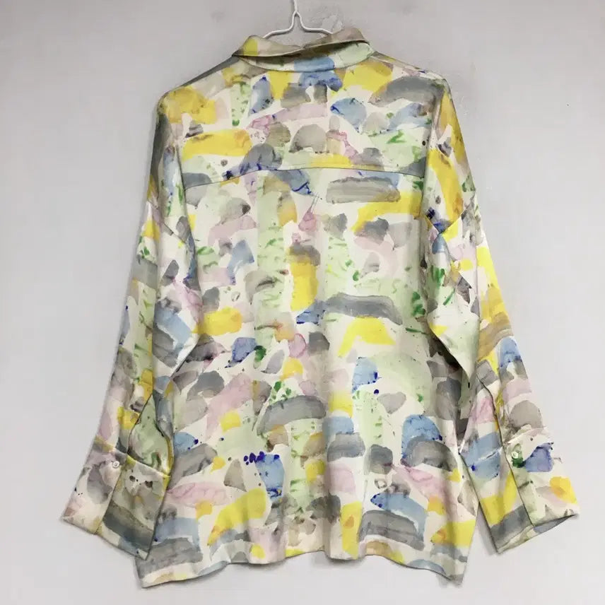 [SOLD OUT] 르베이지 정품 패턴 블라우스 77