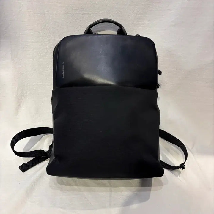 [SOLD OUT] 만다리나덕 백팩