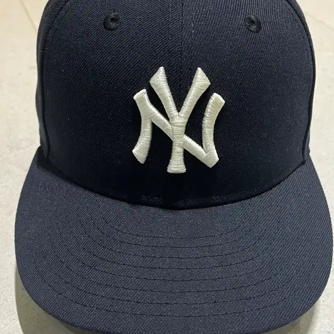 [SOLD OUT] 뉴에라 (뉴욕양키스)7 1/8사이즈 판매합니다