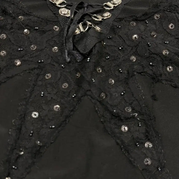 [BUNJANG] Japanese Gothic Punk Ribbon Patch Sequin Layered V-neck Short Sleeve Top / 일본 고딕 펑크 리본 패치 스팽글 레이어드 브이넥 반팔