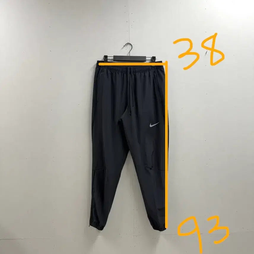 [SOLD OUT] 남성 L 85 / 나이키 에센셜 우븐 팬츠 블랙