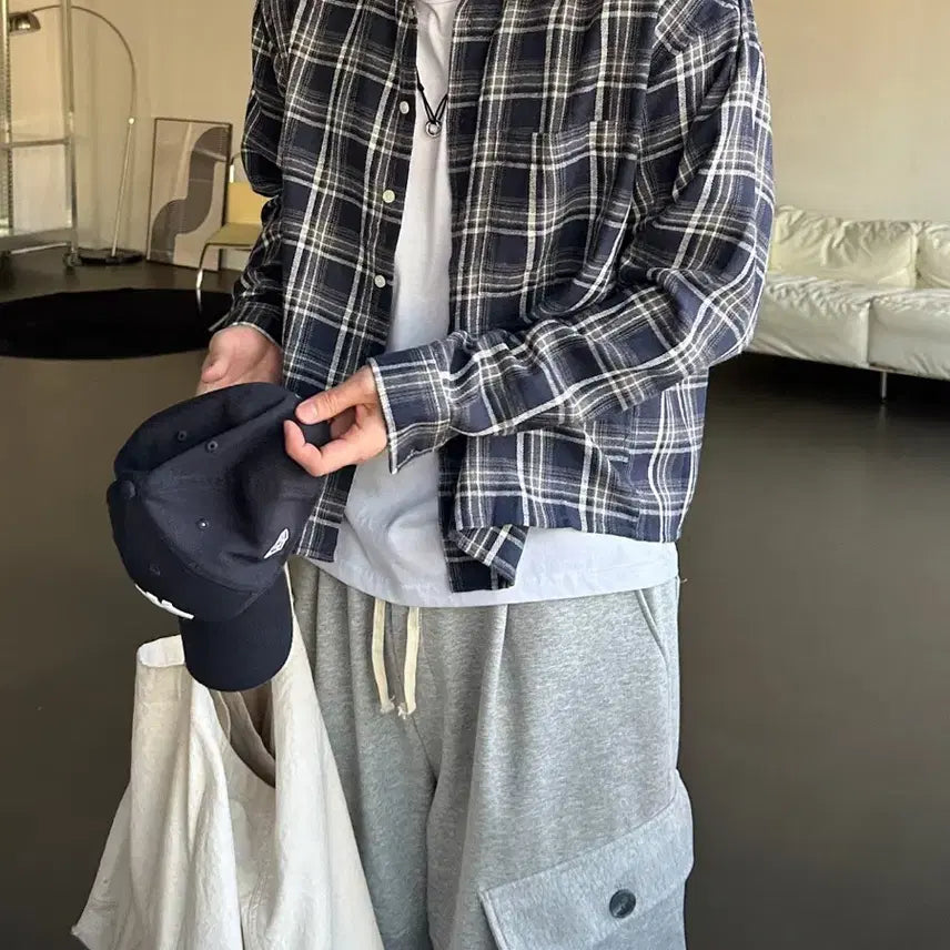 [BUNJANG] EEnus Navy Check Semi-Crop Shirt / EEnus 네이비 체크 세미크롭 셔츠 (FREE)