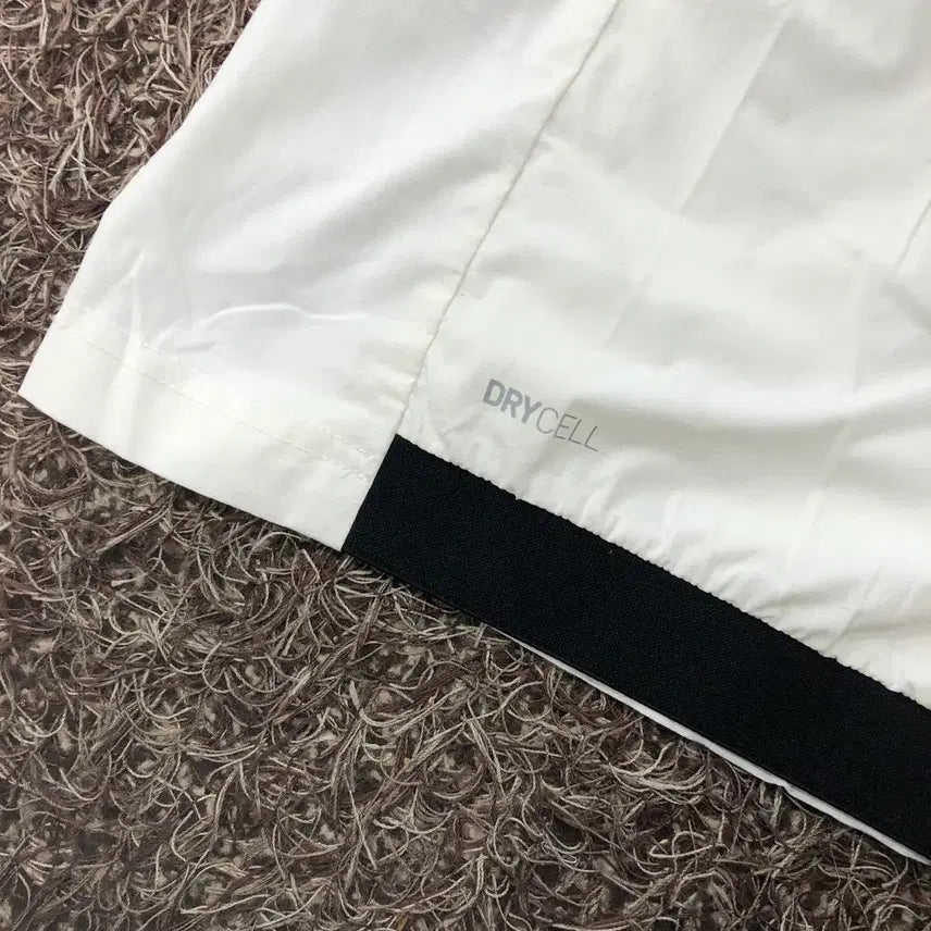 [BUNJANG] Puma White Nylon Hooded Windbreaker Jacket / L 푸마 화이트 나일론 후드 바람막이 자켓