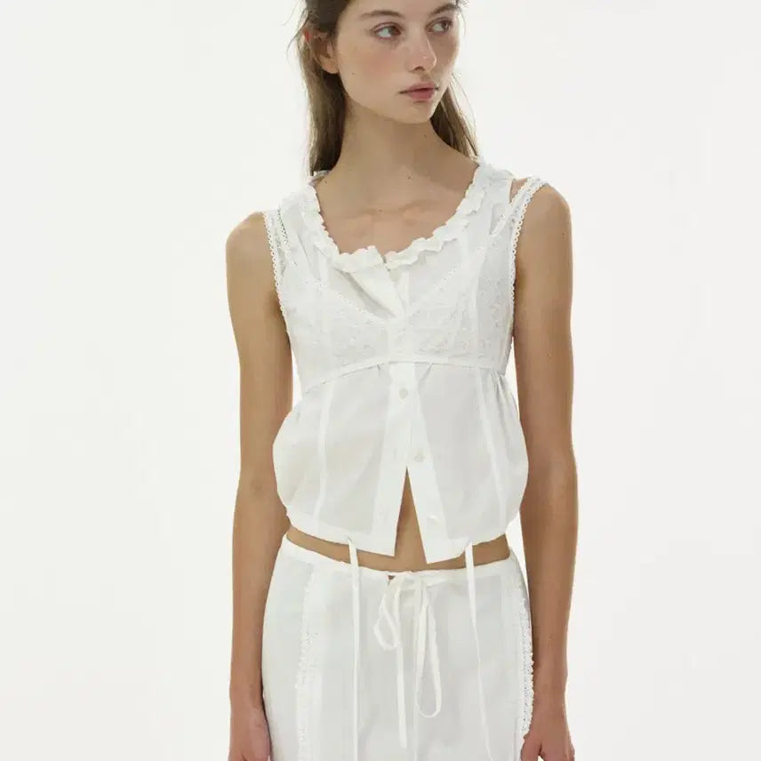 [BUNJANG] Ribbonbit Sleeveless Blouse / Ribbonbit 나시블라우스