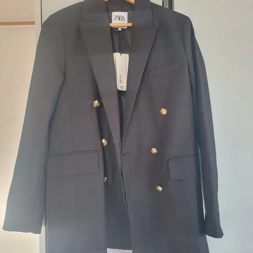 [BUNJANG] Zara Gold Button Black Blazer / 자라 금장 버튼 블랙 블레이저