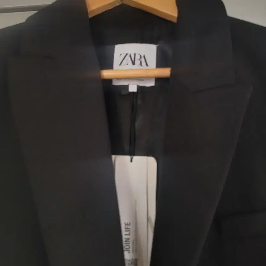 [BUNJANG] Zara Gold Button Black Blazer / 자라 금장 버튼 블랙 블레이저