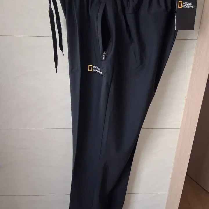 [BUNJANG] National Geographic Spring/Fall Training Pants XL Black / National Geographic 춘추용 팬츠 XL 신상품 블랙