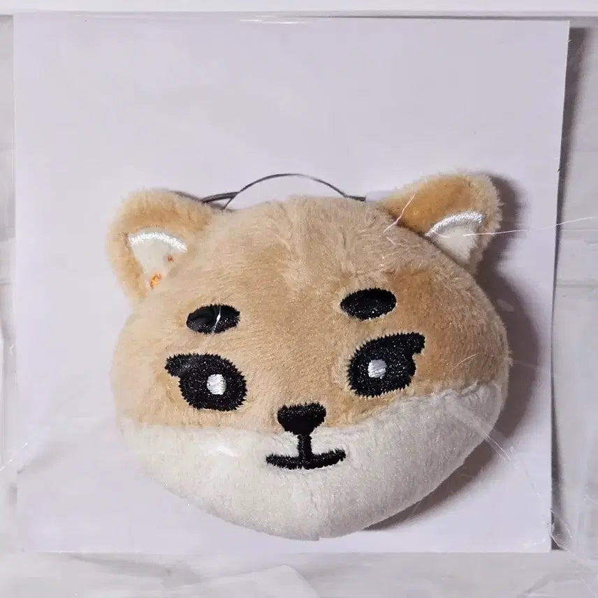 [SOLD OUT] 데이식스 일본MD 데니멀즈 토이 뱃지 영케이