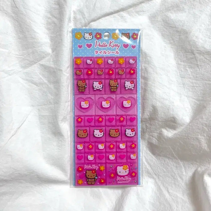 [BUNJANG] Hello Kitty Go Go Girl Gyaru Tile Sticker Tan Hibiscus Glitter Sanrio (Sealed) / 미개봉)헬로키티 고고걸 갸루 타일 스티커 태닝 히비스커스 반짝이 산리오