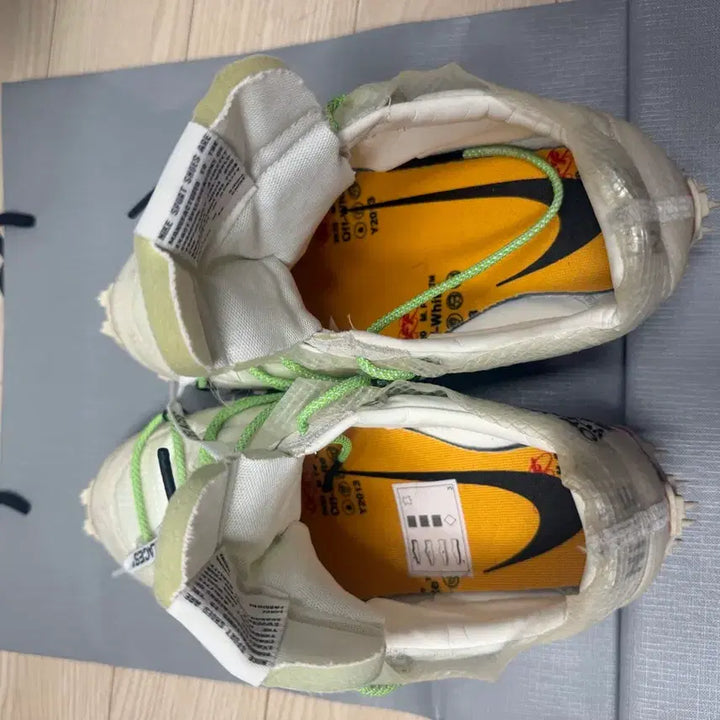 [SOLD OUT] 나이키 오프화이트 와플 레이서