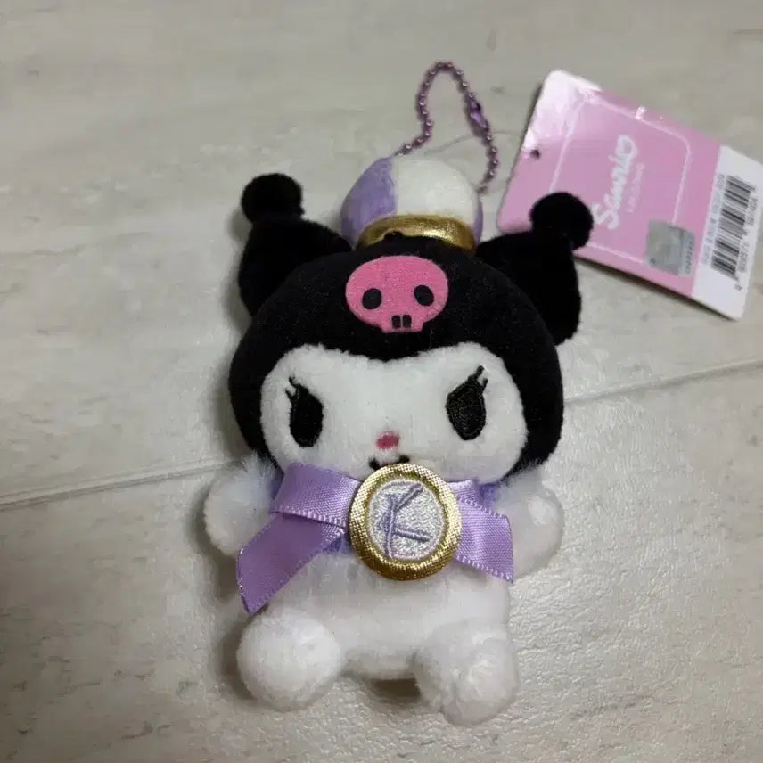 [BUNJANG] Sanrio Kuromi Crown Medal Bag Charm Doll Keychain (Unused) / 미사용정품) 산리오 왕관 메달 쿠로미 가방고리 인형 키링