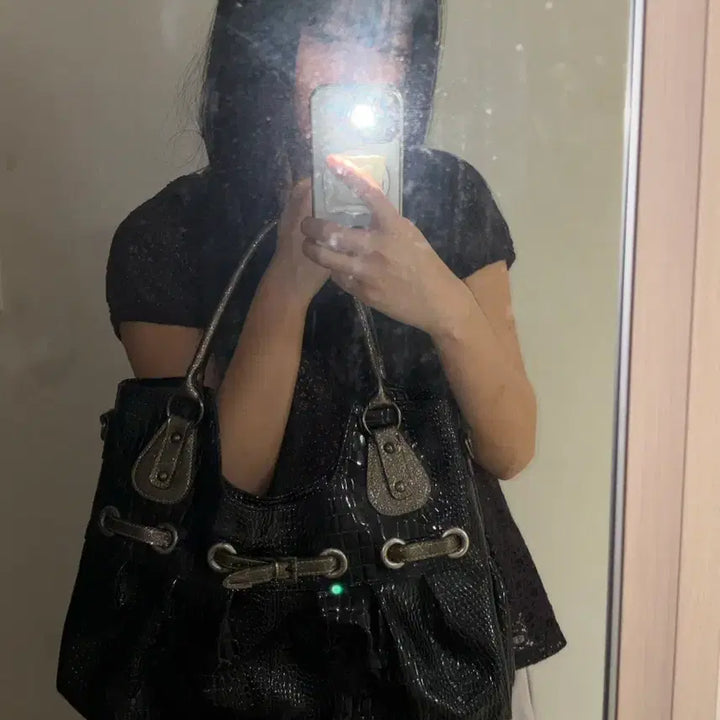 [SOLD OUT] 빈티지 에나멜 가죽 숄더백 히메갸루 고스펑크 고딕