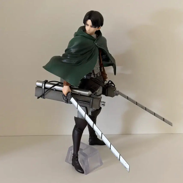 [BUNJANG] Attack on Titan Levi B Figure / (개봉)제일복권 진격의거인 리바이 B상