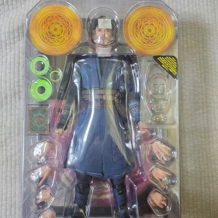 [BUNJANG] Hot Toys Doctor Strange Solo Movie Version with Additional Head Set / 핫토이 닥터 스트레인지 솔로무비 버전, 추가헤드 세트
