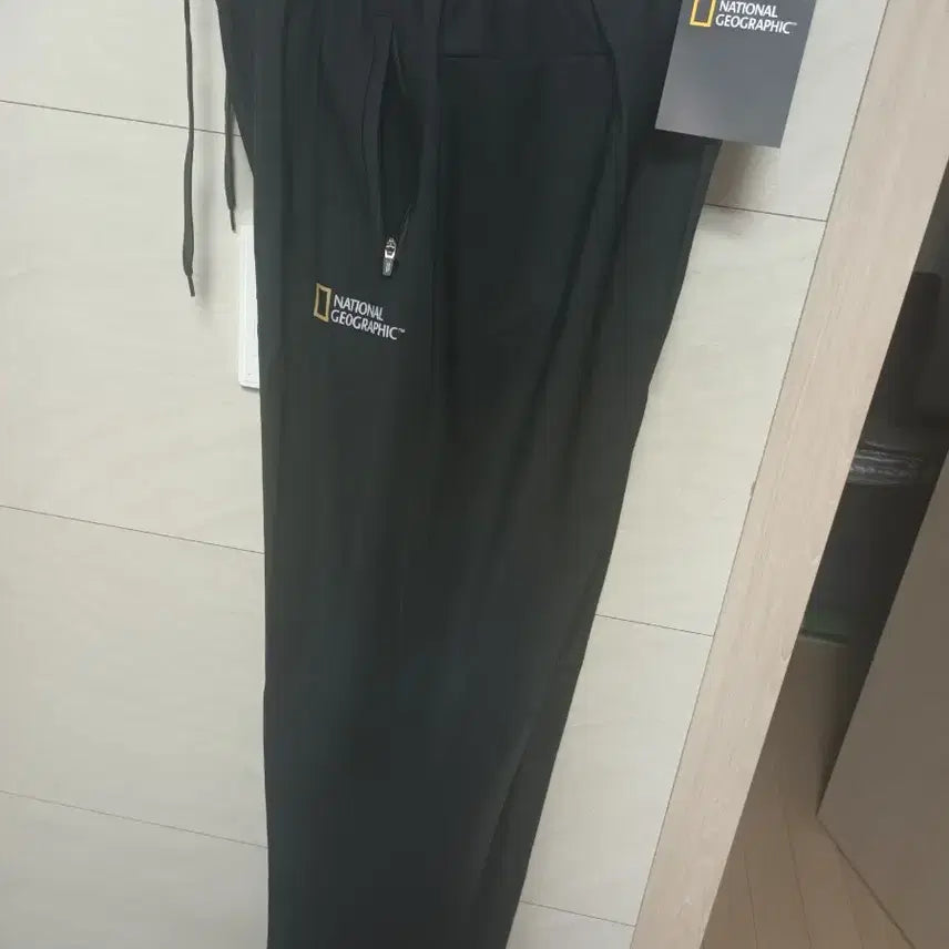 [BUNJANG] National Geographic Spring/Fall Training Pants Black L / 내셔널지오그래픽 춘추용 트레이닝 L 새상품 블랙