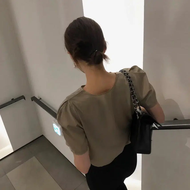 [BUNJANG] Frost J Silk-Style Crop Blouse / [프로스트제이] 실크st 크롭 슬릭 반팔 블라우스
