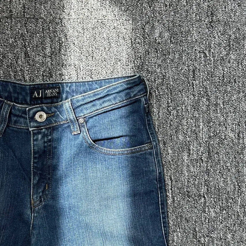 [BUNJANG] Giorgio Armani Jeans Semi-Bootcut Denim Pants / 아르마니 진스 세미부츠컷 데님 팬츠
