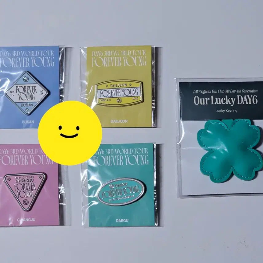 [SOLD OUT] 데이식스 포에버영 전투뱃지 4종+클로버키링