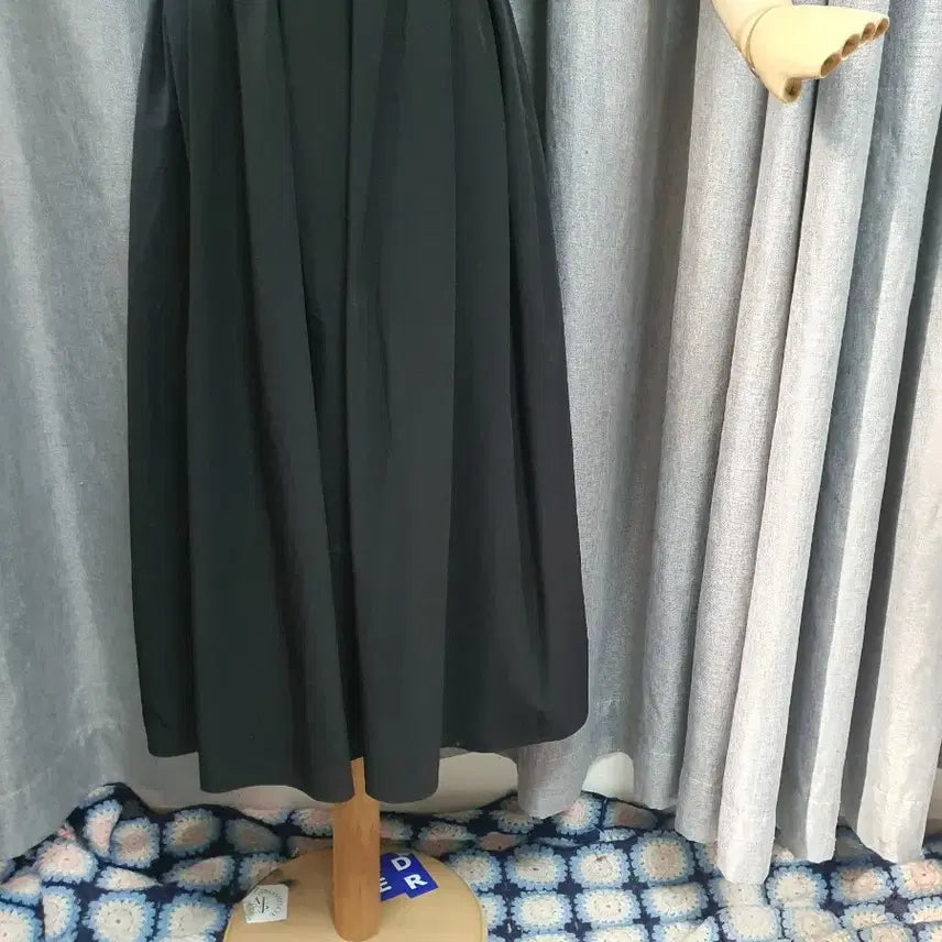 [BUNJANG] Color-Blocked Square Neck Maxi Dress / 카라배색 사각사각 맥시원피스