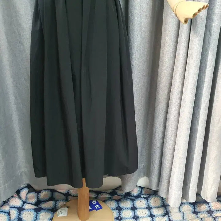 [BUNJANG] Color-Blocked Square Neck Maxi Dress / 카라배색 사각사각 맥시원피스