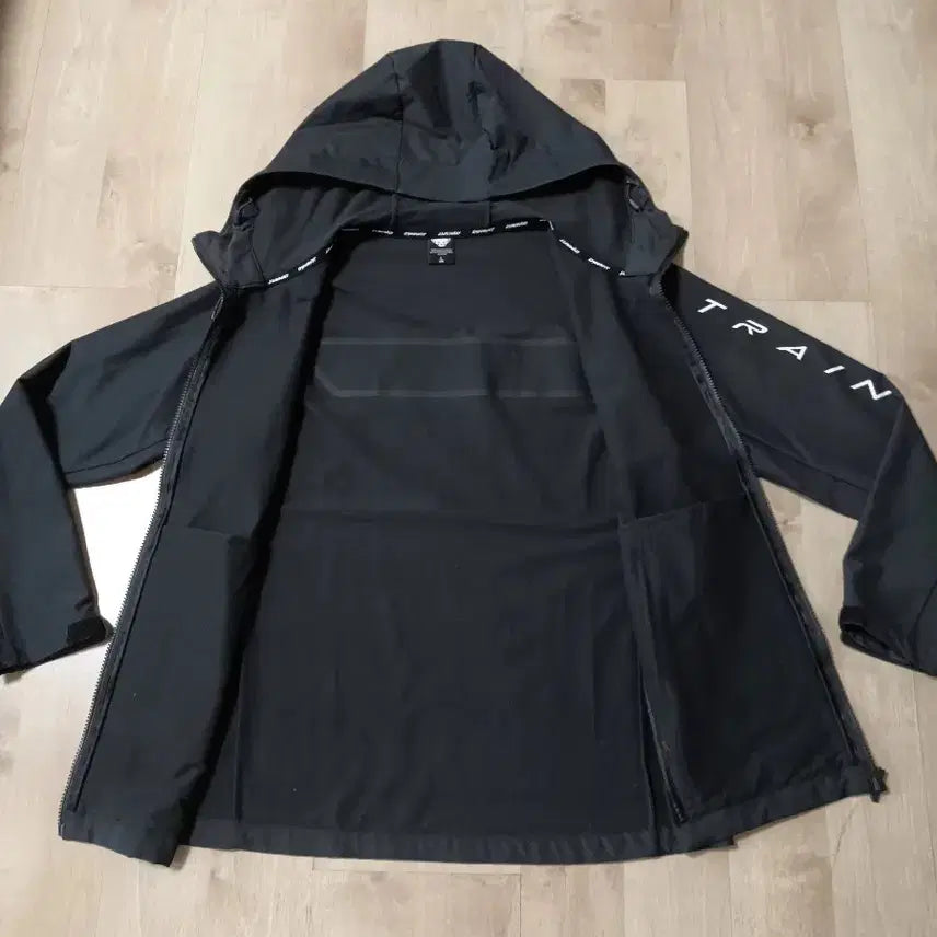 [SOLD OUT] 다이나핏 트레이닝 후드 자켓 블랙