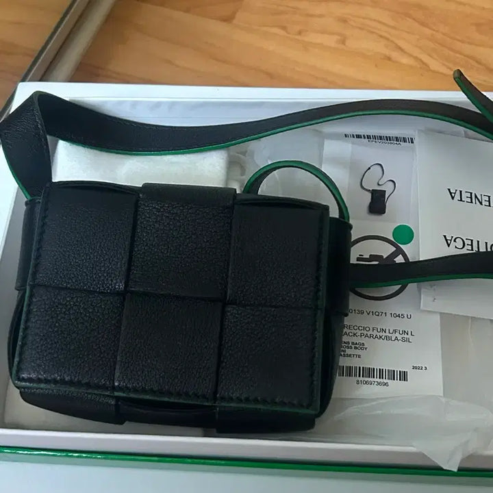 [BUNJANG] Bottega Veneta Crossbody Bag / 보테가베네타 크로스백