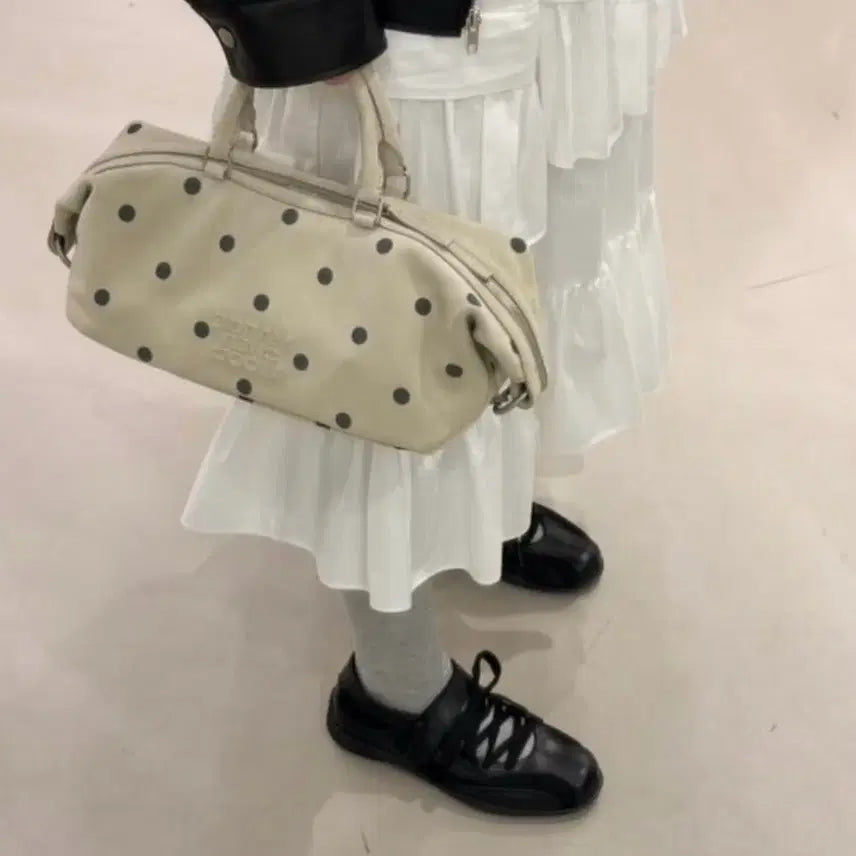 [SOLD OUT] 포른른 스니커즈 240