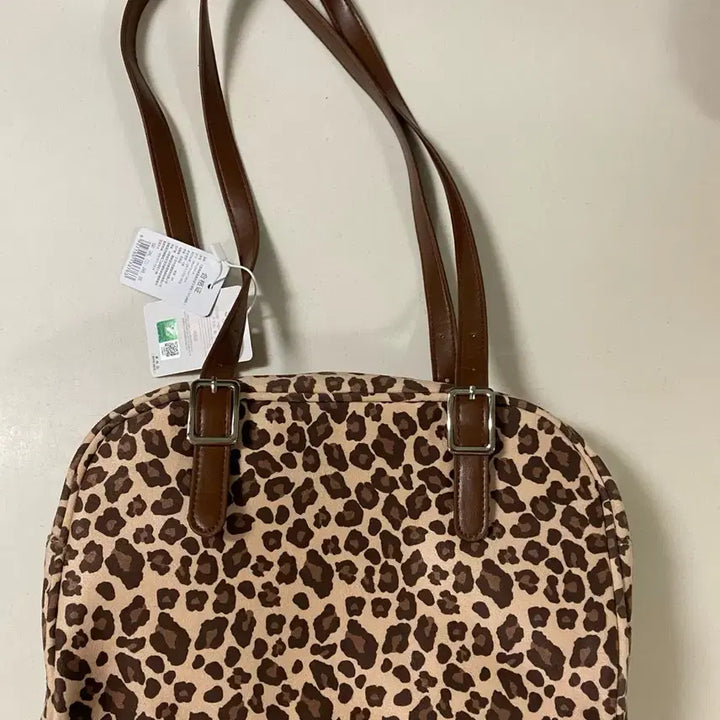 [SOLD OUT] [정품 새상품] 헬로키티 산리오 레오파드 호피 숄더백