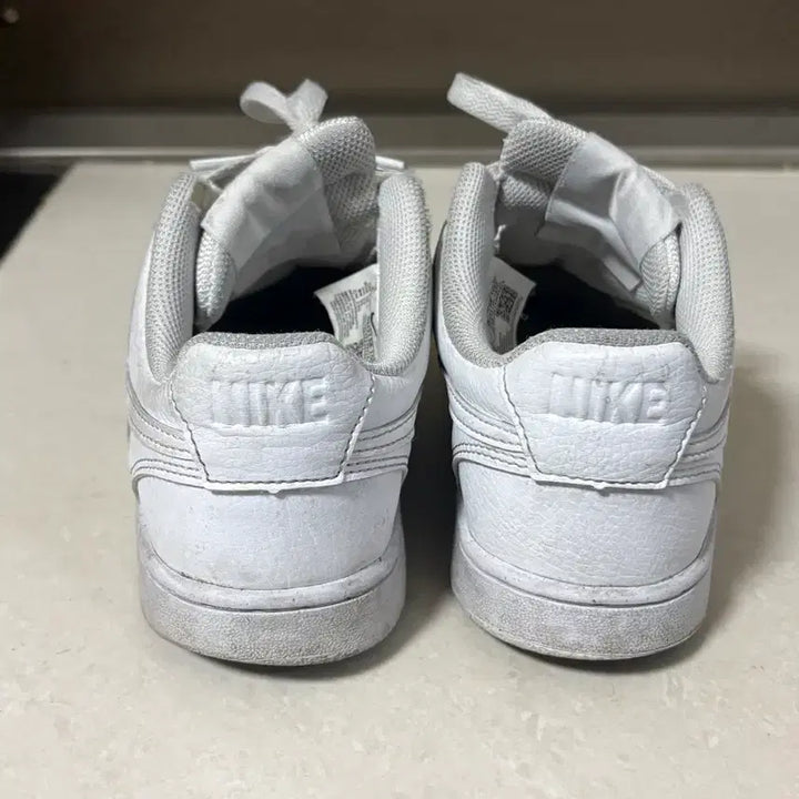 [BUNJANG] Nike Air Force 1 Sneakers / 나이키에어포스 운동화 230