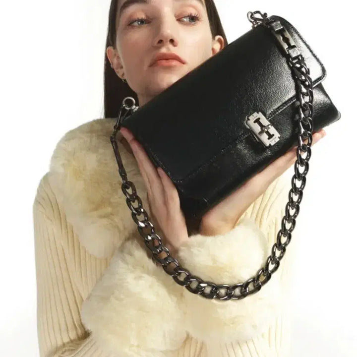 [BUNJANG] Vunque Baguette Shoulder Bag Small Black + Chain / 분크 바게트 숄더 백 스몰 블랙 +체인