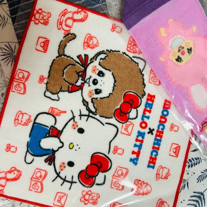[SOLD OUT] 몬치치 헬로키티 콜라보 손수건 + 몬치치 토끼 양말
