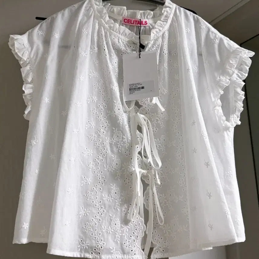 [SOLD OUT] 셀리테일즈 SCALLOP FRILL BLOUSE_WHITE 블라우스