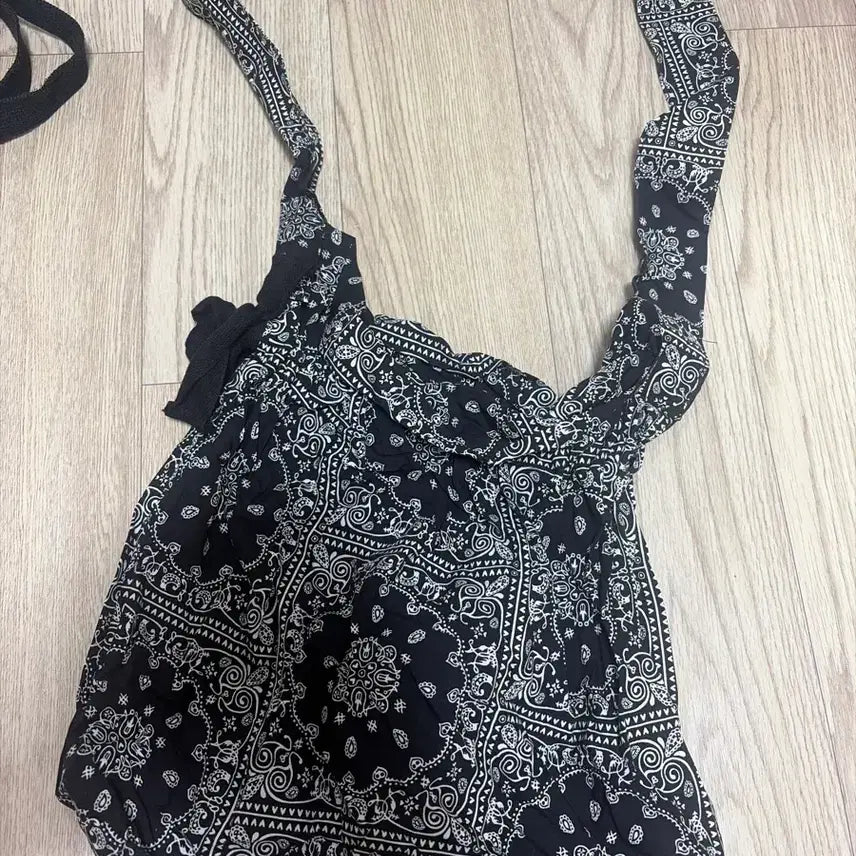 [BUNJANG] Paisley Pattern Shoulder Bag Black / 페이즐리 패턴 숄더백 블랙