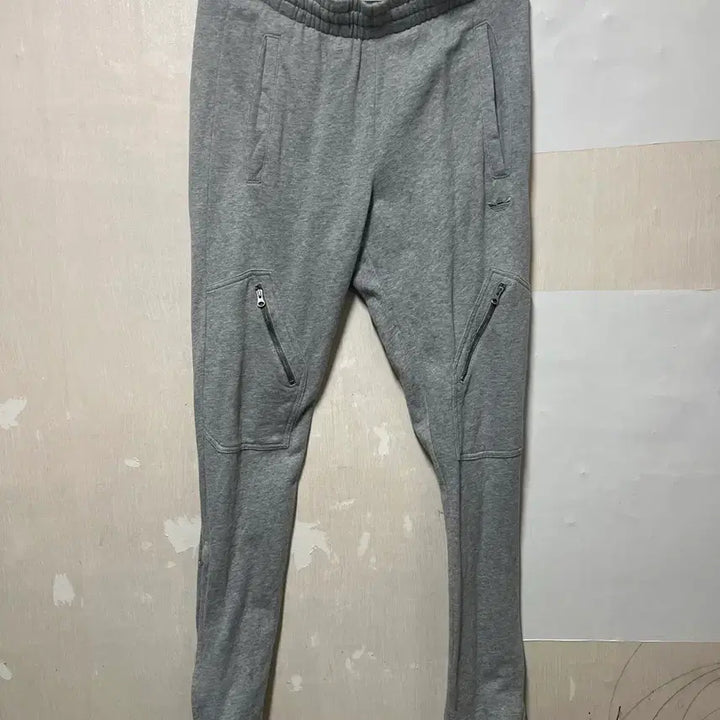 [SOLD OUT] 아디다스 회색 트레이닝 바지 95 M