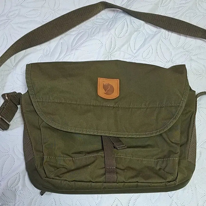 [SOLD OUT] 피엘라벤  크로스백 메신저백