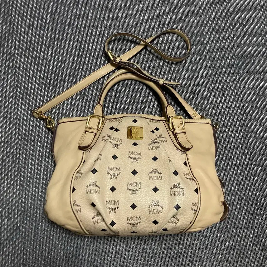 [BUNJANG] MCM Leather Crossbody Tote Bag / MCM가방 크로스 토드백
