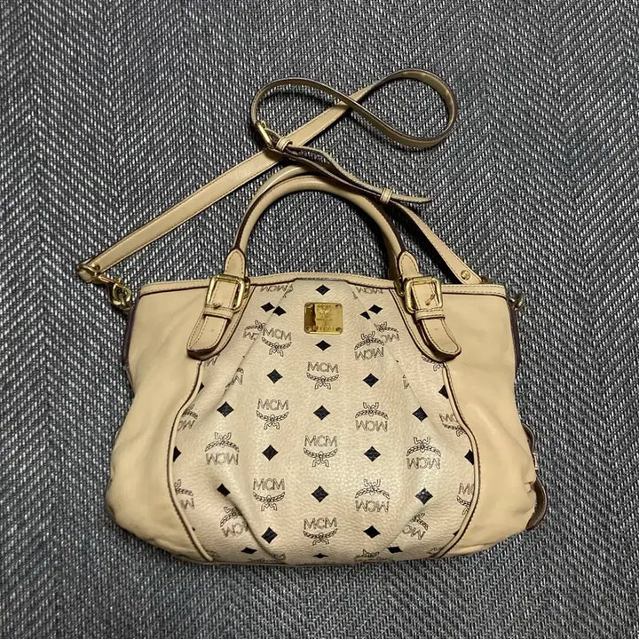 [BUNJANG] MCM Leather Crossbody Tote Bag / MCM가방 크로스 토드백