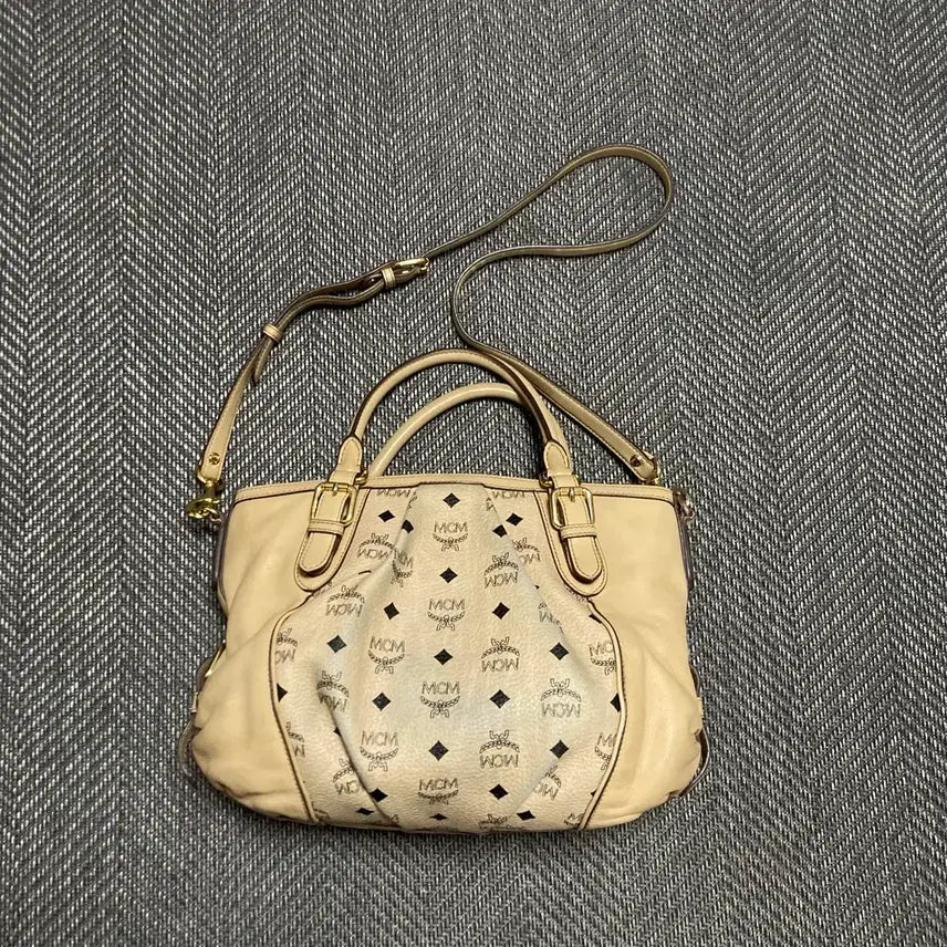 [BUNJANG] MCM Leather Crossbody Tote Bag / MCM가방 크로스 토드백