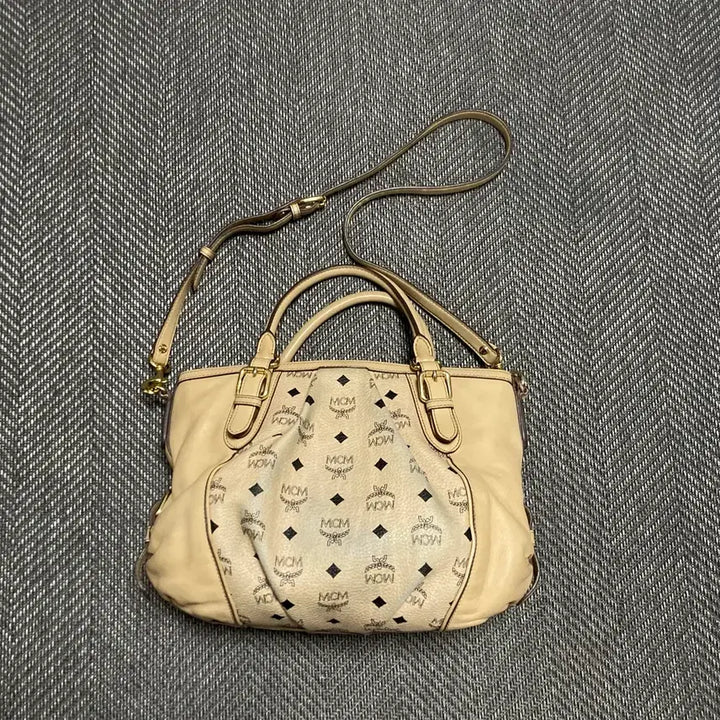 [BUNJANG] MCM Leather Crossbody Tote Bag / MCM가방 크로스 토드백